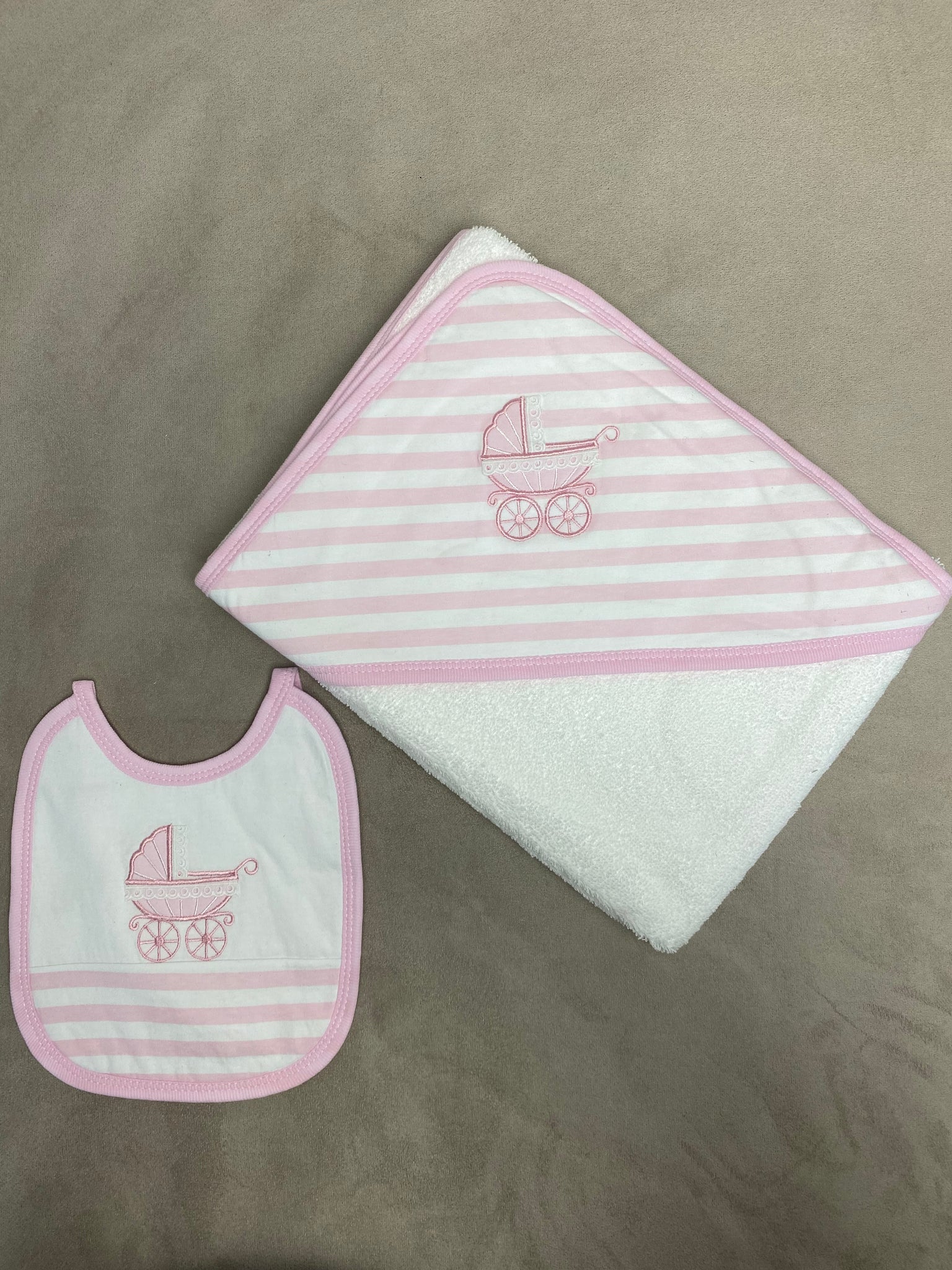 Sardon White & Pink Towel & Bib Pram Motif Gift Set